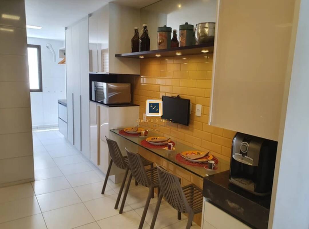 Apartamento à venda com 3 quartos, 162m² - Foto 4